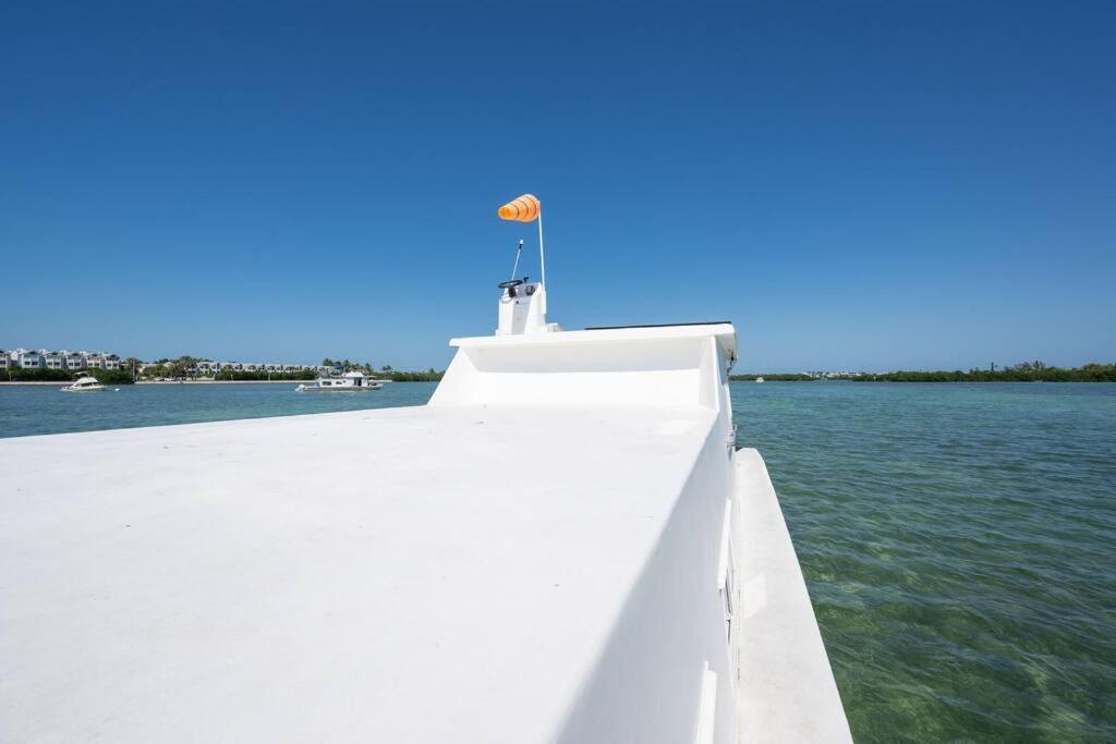 Beautiful Houseboat In Key West Hotel Exterior photo